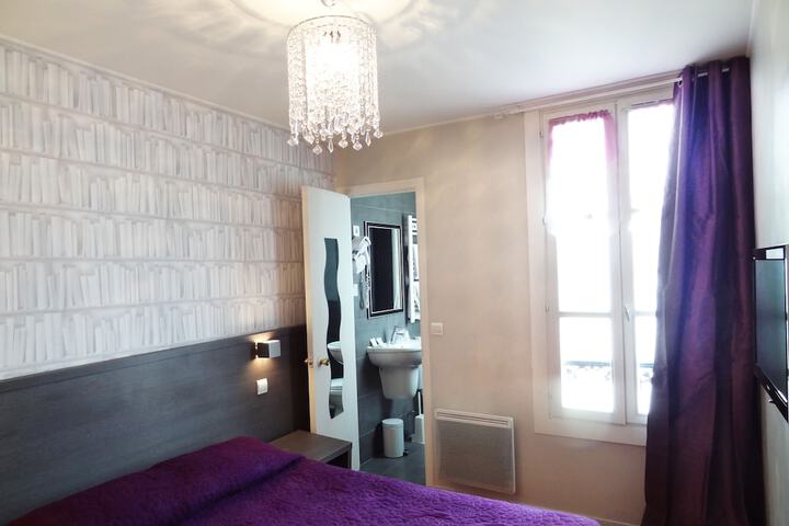 Room 8 of 47