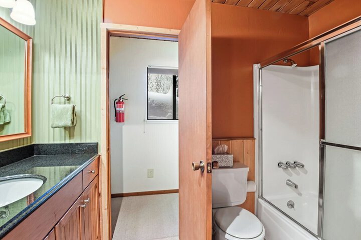 Room 13 of 26