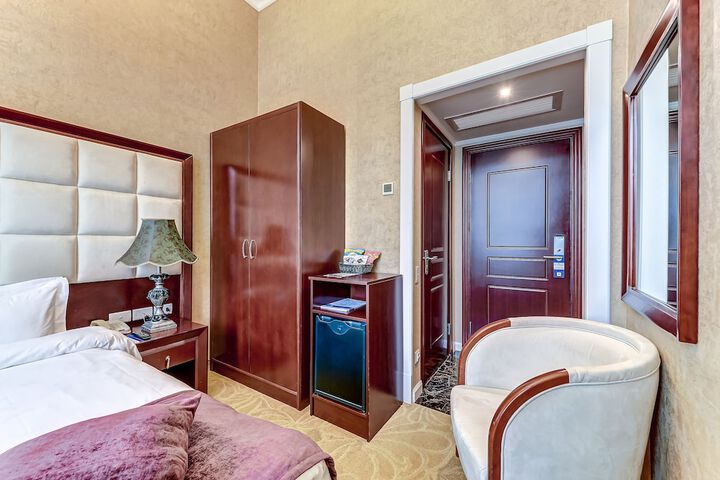Room 29 of 96