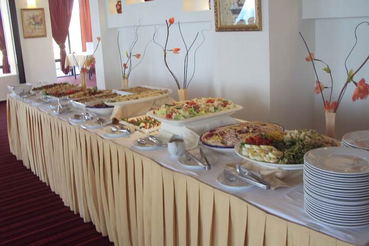 Dining 42 of 81