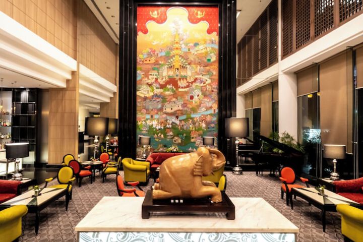 Hotel Lobby