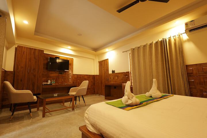 Room 12 of 23