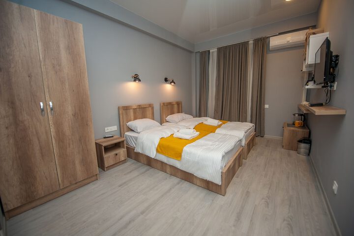 Room 8 of 61