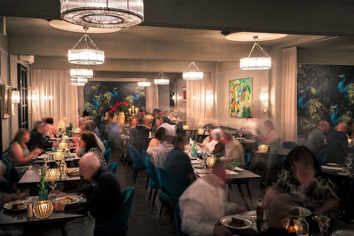 Dining 35 of 51