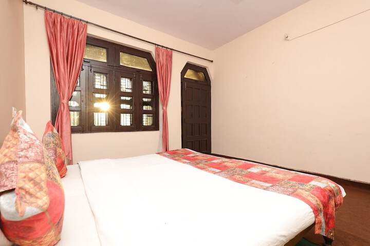 Room 2 of 15