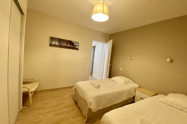 Room 16 of 79
