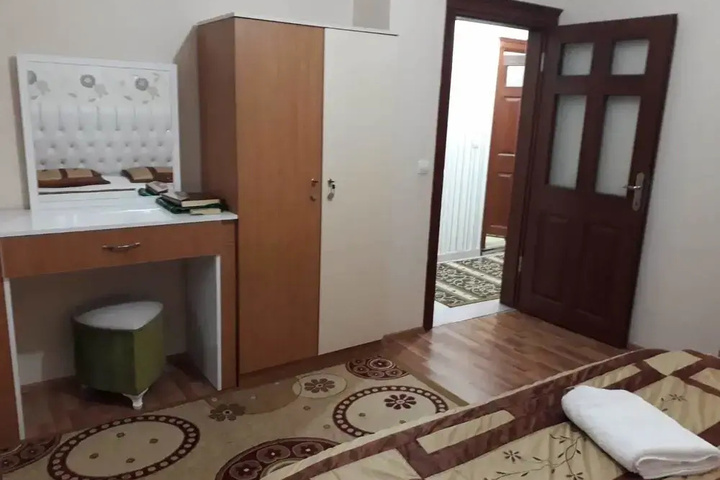 Room 4 of 19