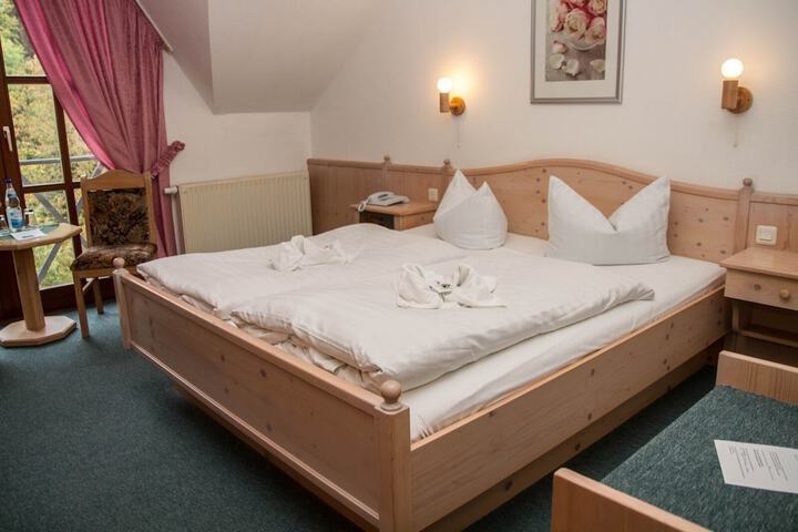 Room 4 of 22