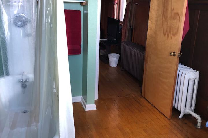 Room 22 of 44