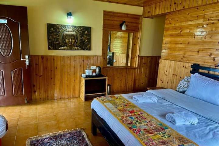 Room 8 of 22
