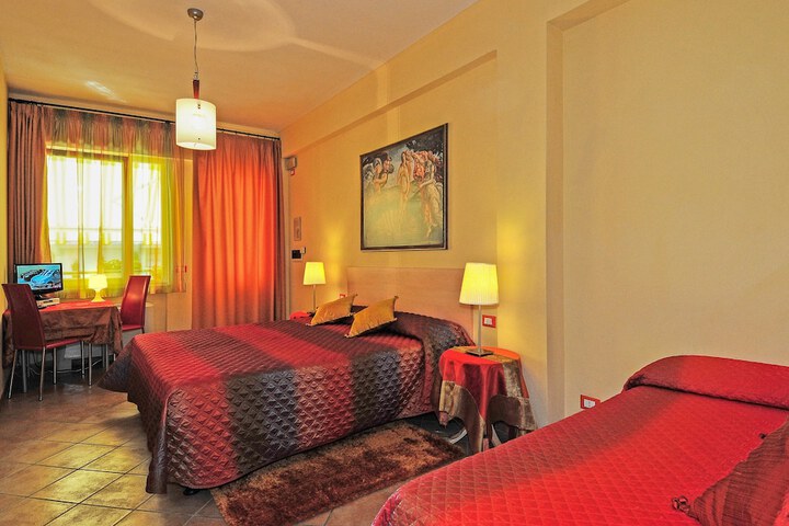 Room 7 of 38