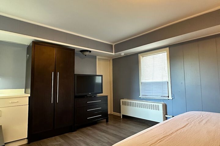 Signature King Bed (4 of 5)