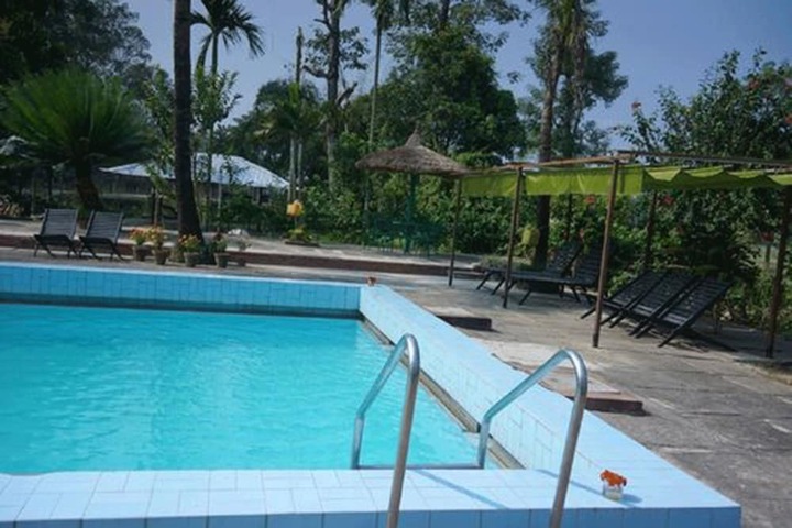 Pool 12 of 39