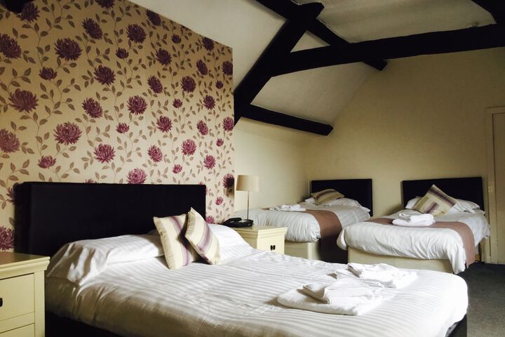 Room 4 of 38