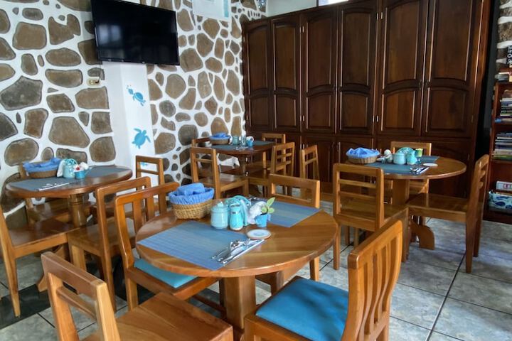 Dining 116 of 204