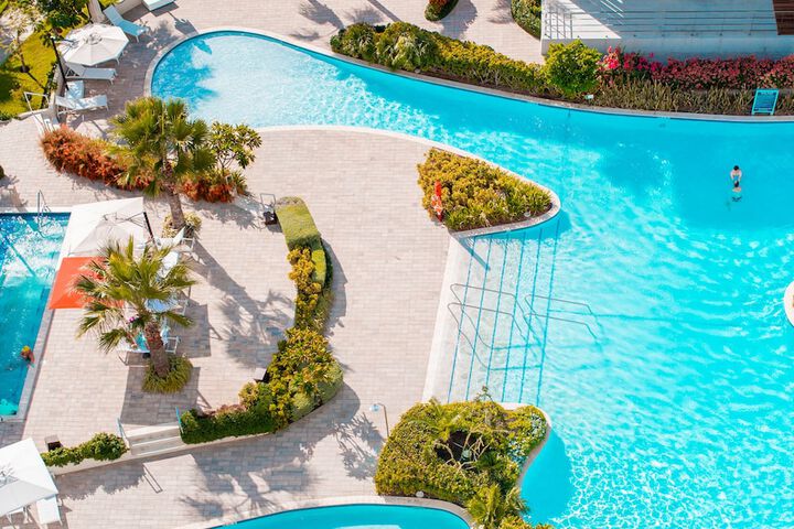 Pool 93 of 152