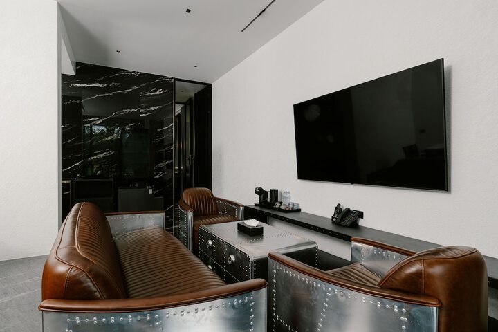Room 41 of 85