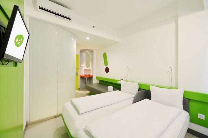 Room 8 of 23