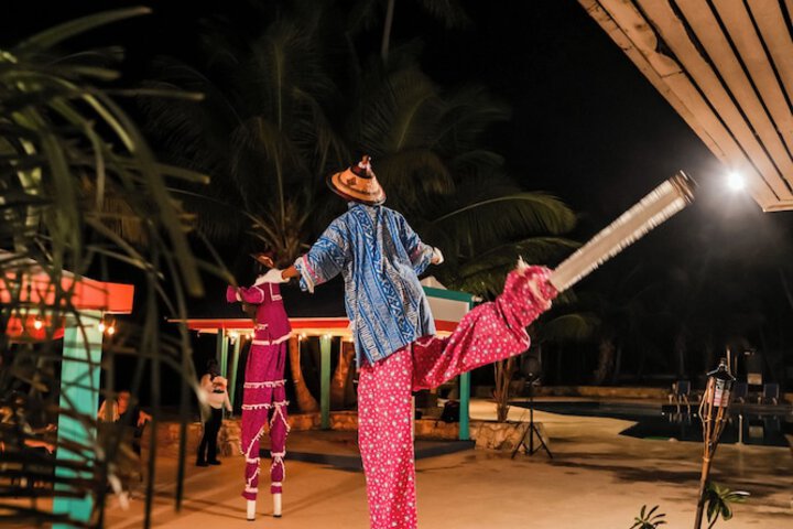 Entertainment 75 of 102