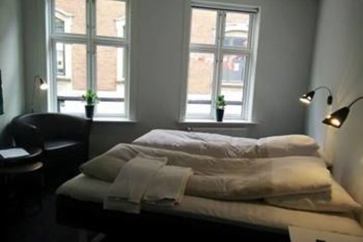 Room 18 of 31