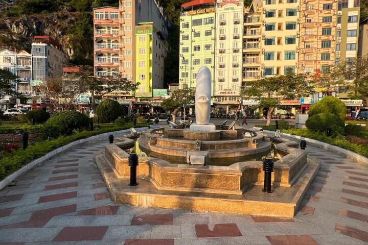 Huong Cang Sea View Hotel