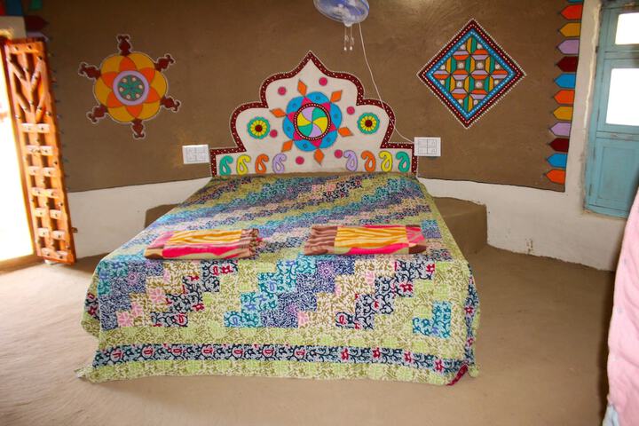 Room 6 of 50