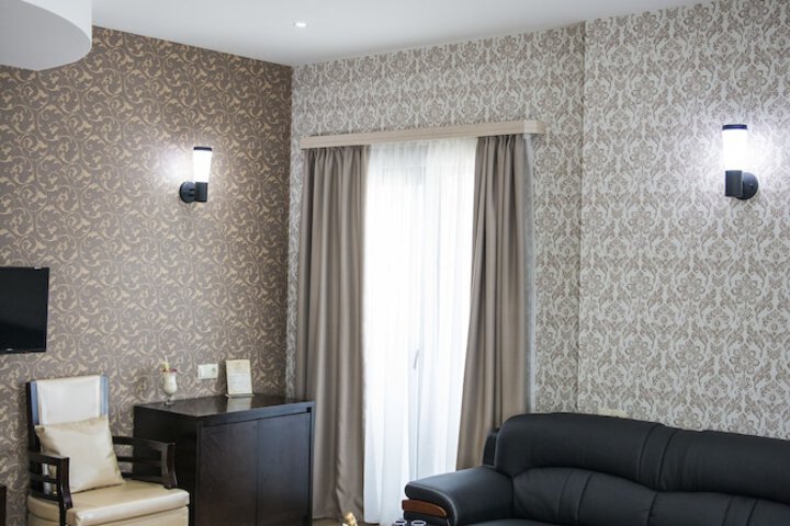 Room 27 of 54