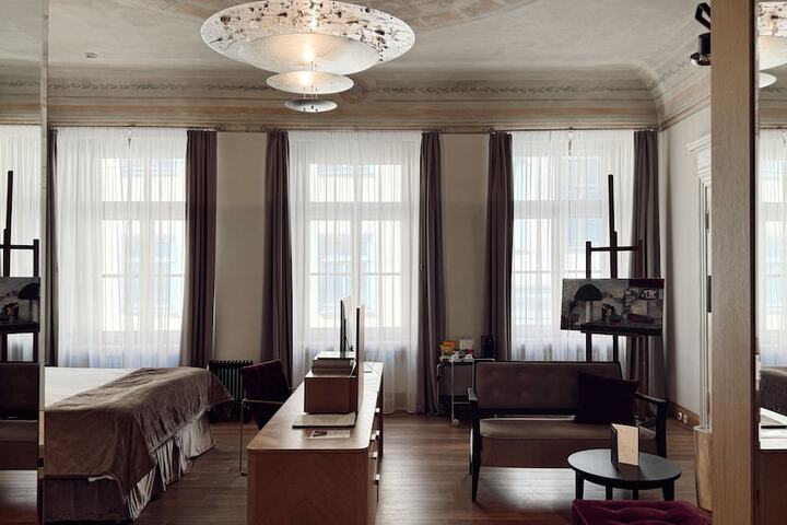 Room 37 of 70