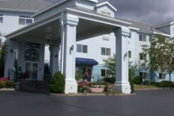 Image of SKYLINE HOTEL AND SUITES