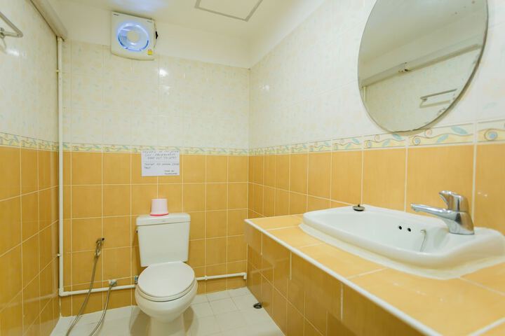Room 173 of 208