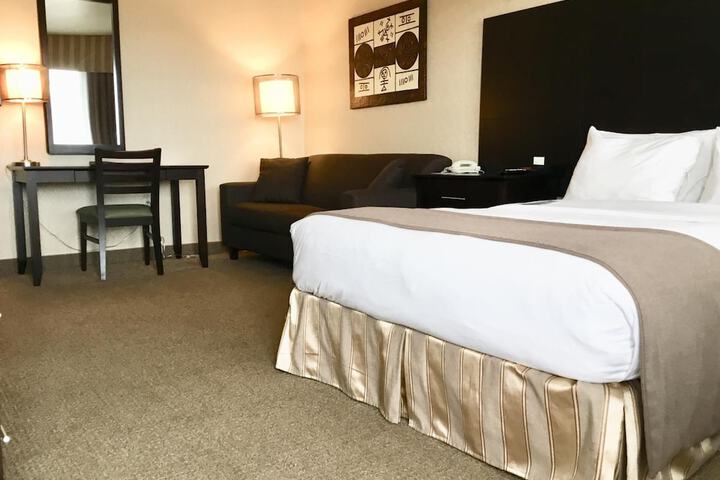 Room 14 of 30