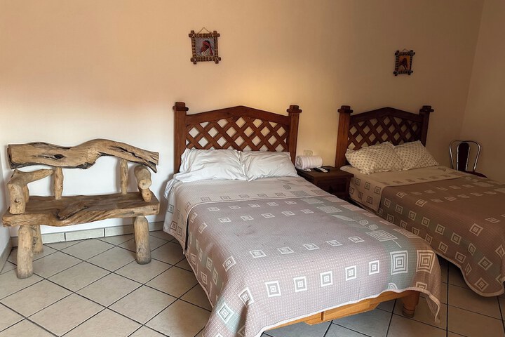 Room 16 of 44