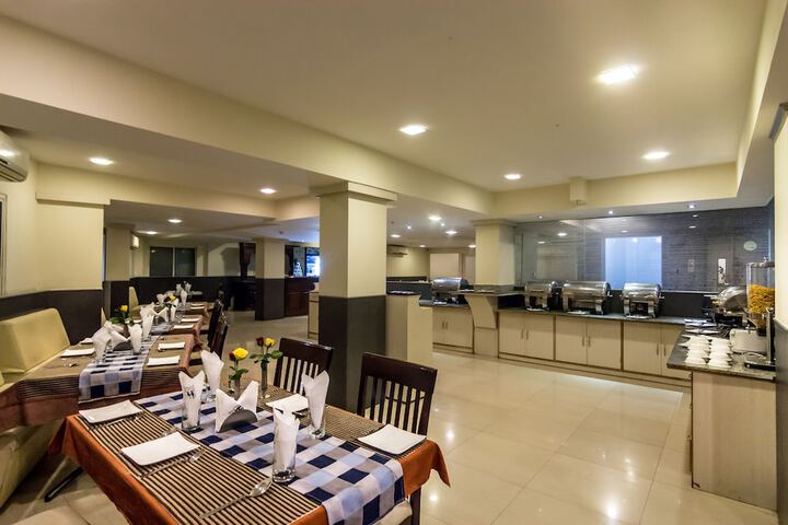 Dining Photos
