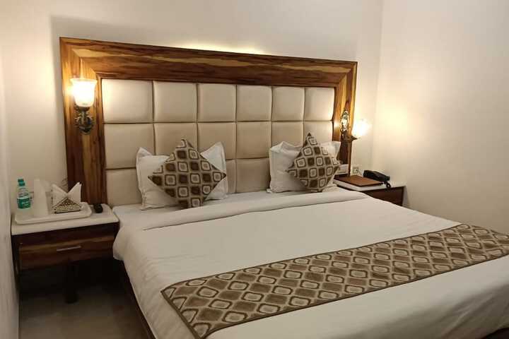 Room 40 of 73