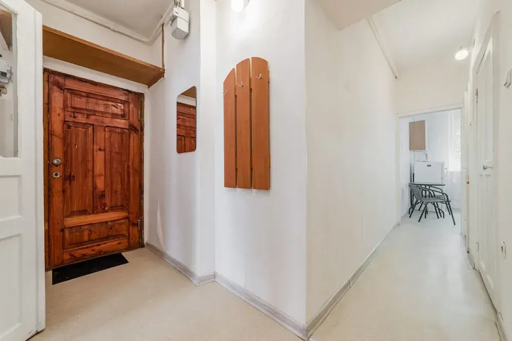 Room 5 of 13