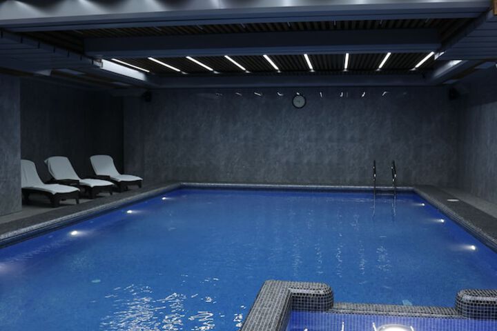 Pool 16 of 28