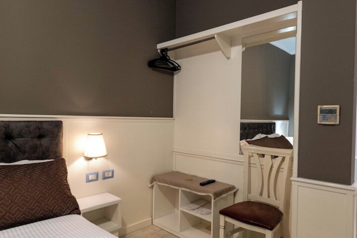 Room 74 of 188