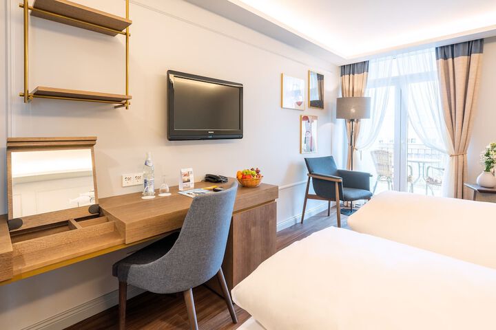 Room 2 of 26