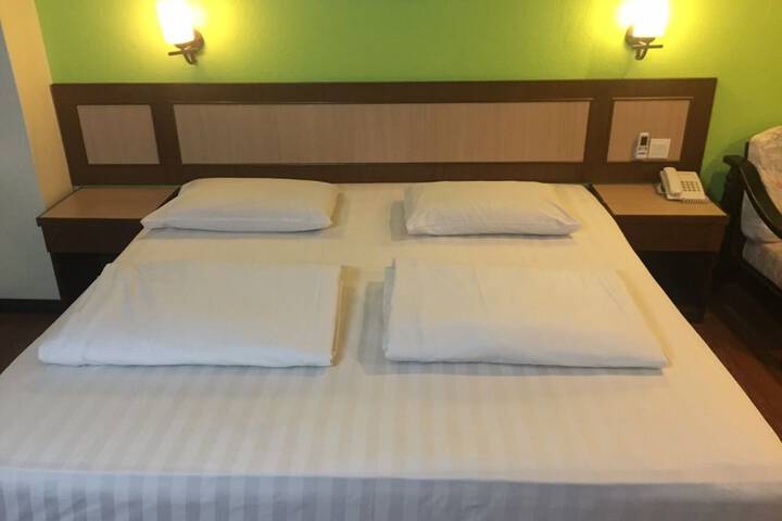 Room 3 of 26
