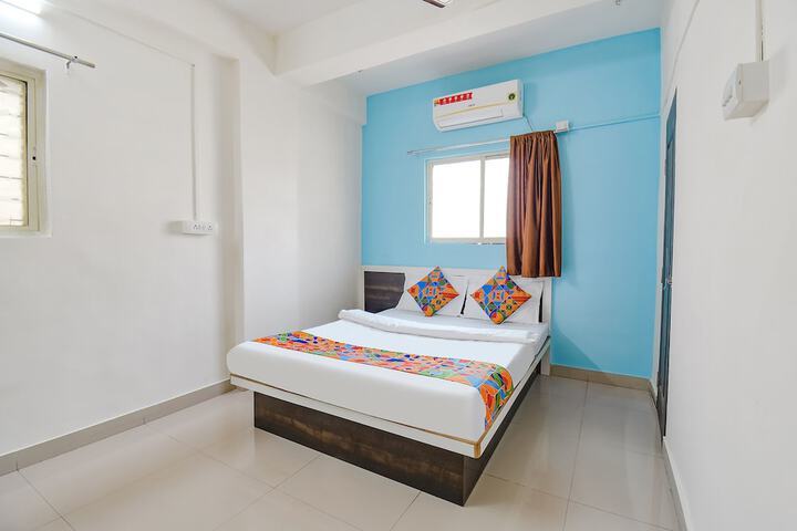 Room 11 of 21