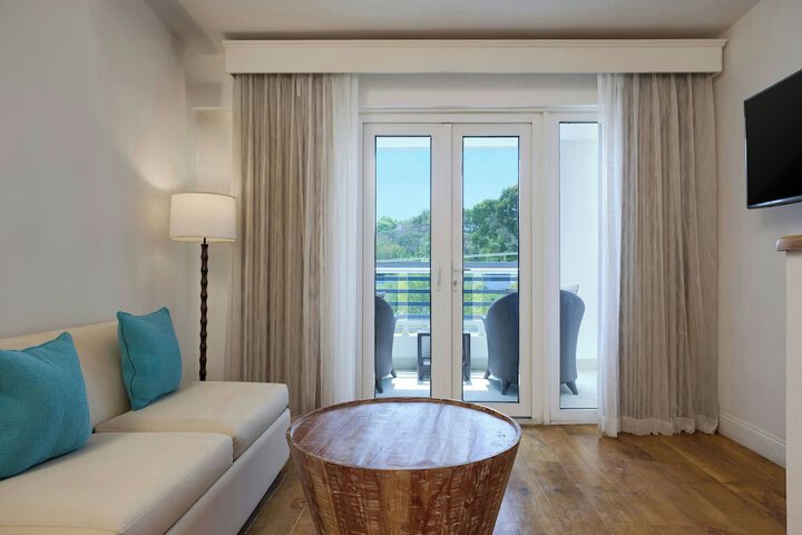 Room 42 of 110