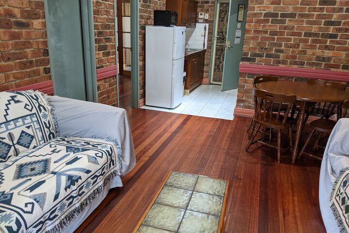 Room 15 of 175