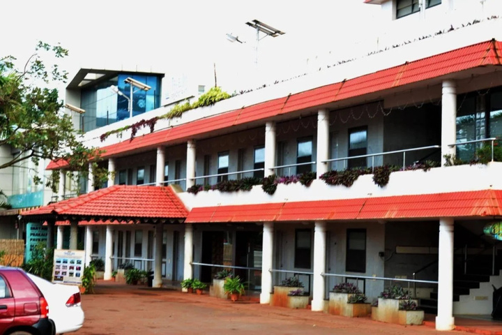 OYO 22528 Hotel Travel Inn