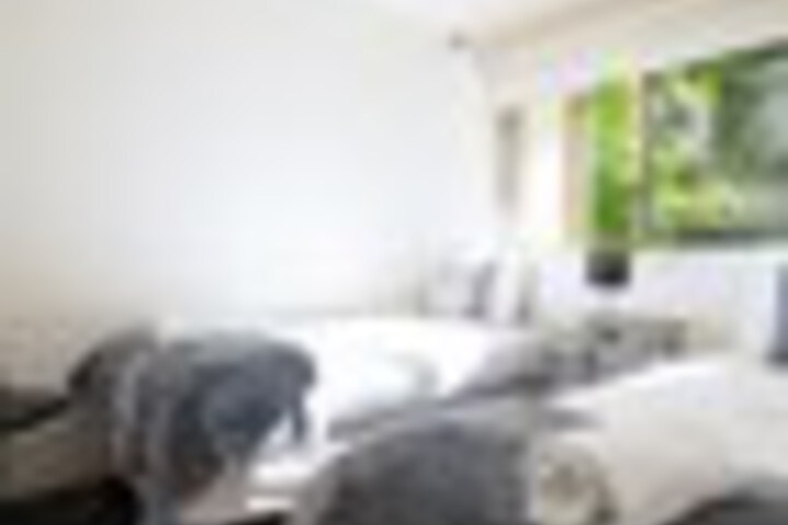 Room 35 of 252