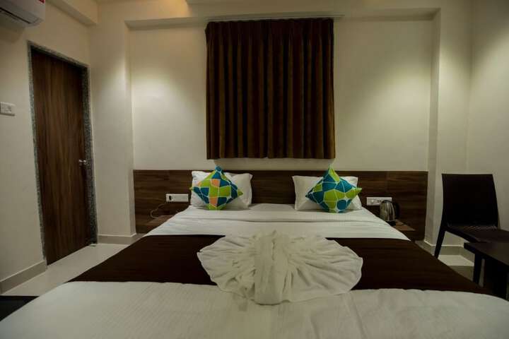 Room 9 of 26