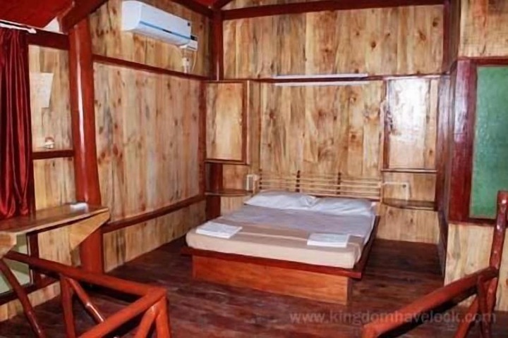 Room 8 of 21
