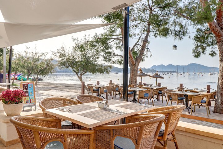 Beach bar