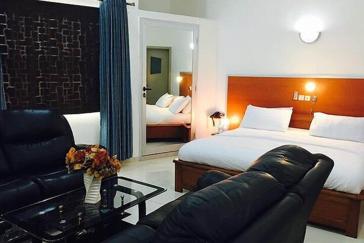 Room 14 of 24