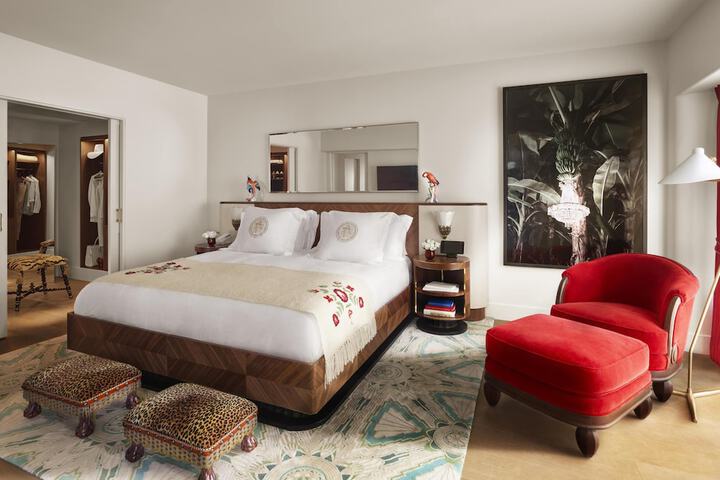 Room 53 of 180