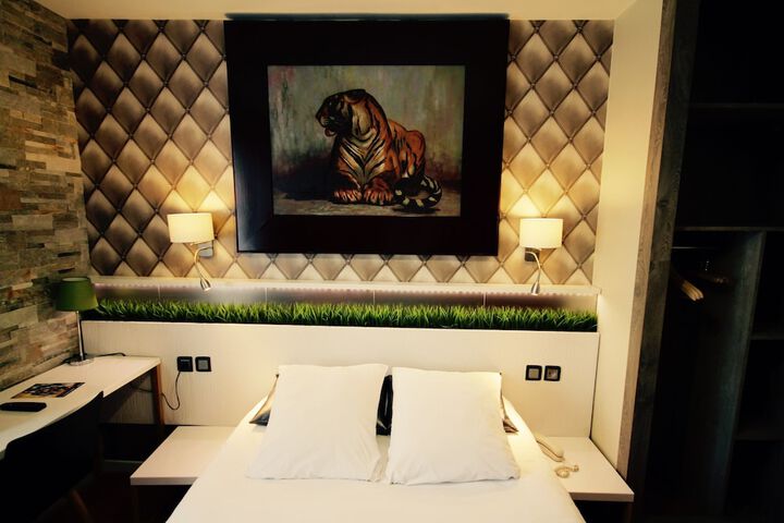Room 7 of 35